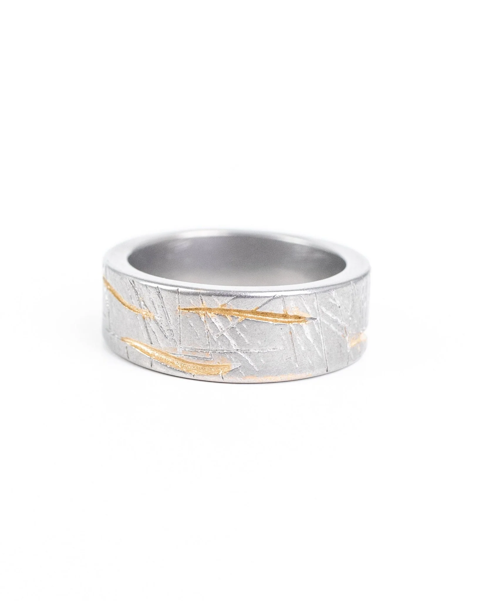 Jernhest - Graverad Ring - Clay - Image 2
