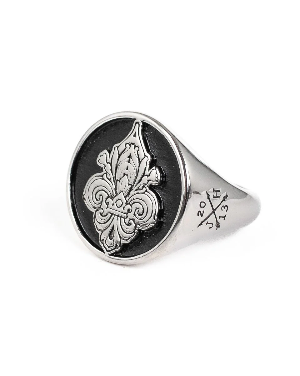 Jernhest - Henry - Ring Fredslilja Silver